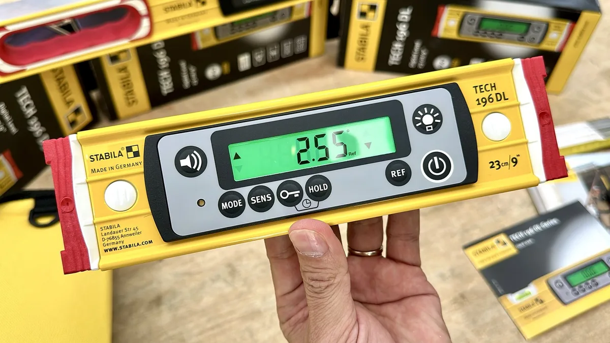 Thước thủy điện tử 23cm