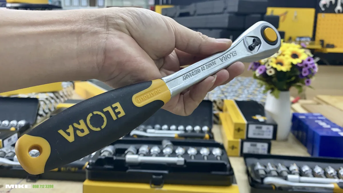cần tự động dùng trong bộ típ lục giác 12 chi tiết KINMK