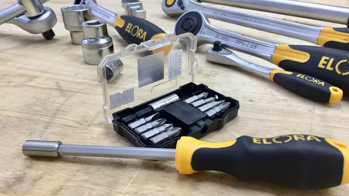 Tay vặn 3415 có tính minh họa. Mở rộng ứng dụng cho bộ vít đa năng 3451-S9