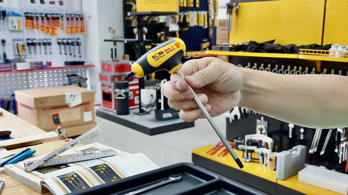 Lục giác đầu sao hoa khế tay cầm chữ T