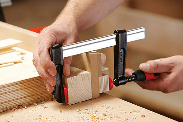 TPN Malleable cast iron screw clamp 2