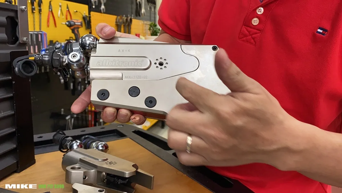 Bộ cờ lê thủy lực hoàn chỉnh với đầu AX4