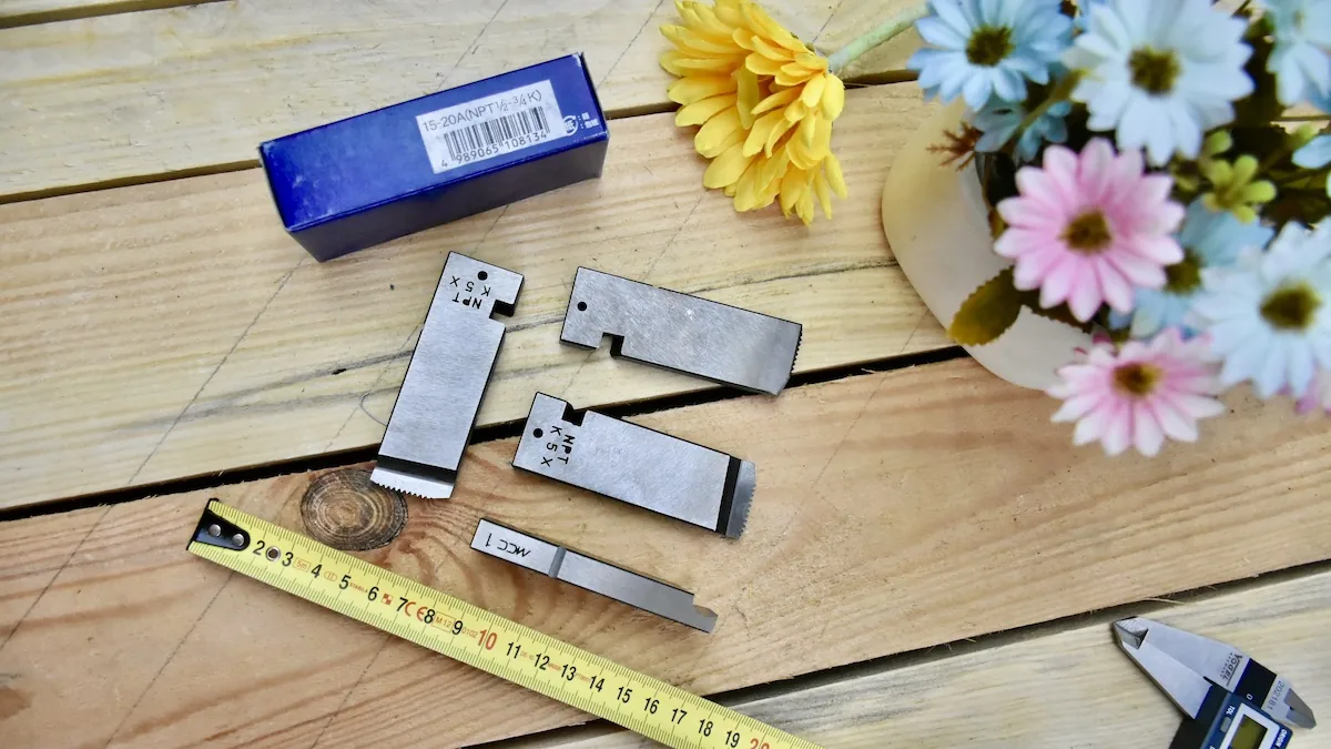 Lưỡi cắt dự phòng cho máy tiện ren ống MCC