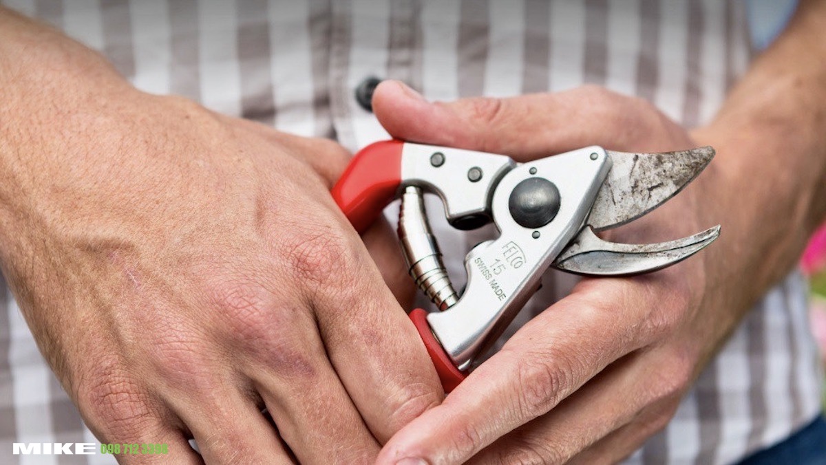 FELCO 15 kéo cắt cành có cán xoay linh hoạt Swiss Made