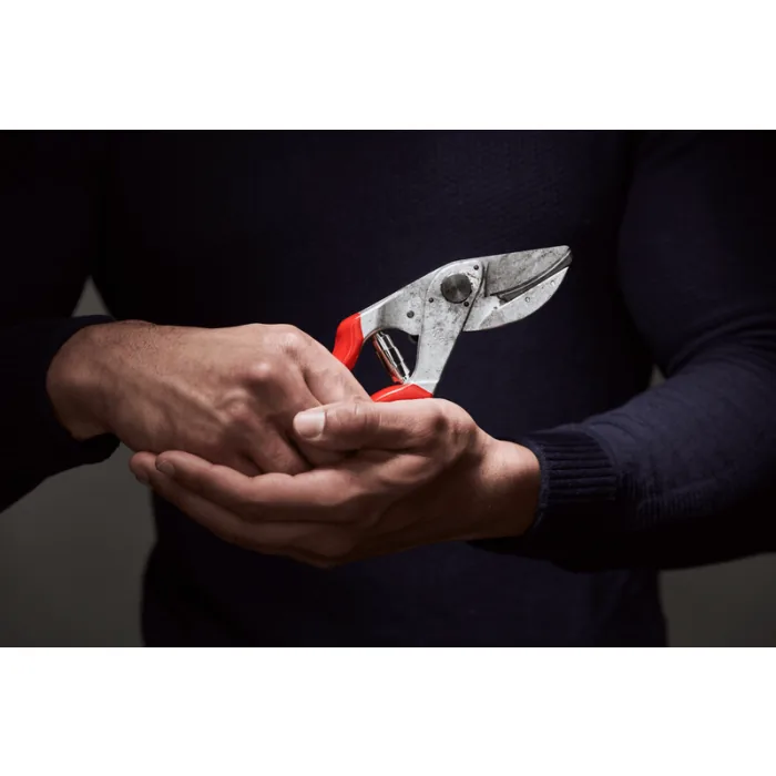 One-hand pruning shear FELCO 32 with curved brass anvil thumbnail 2