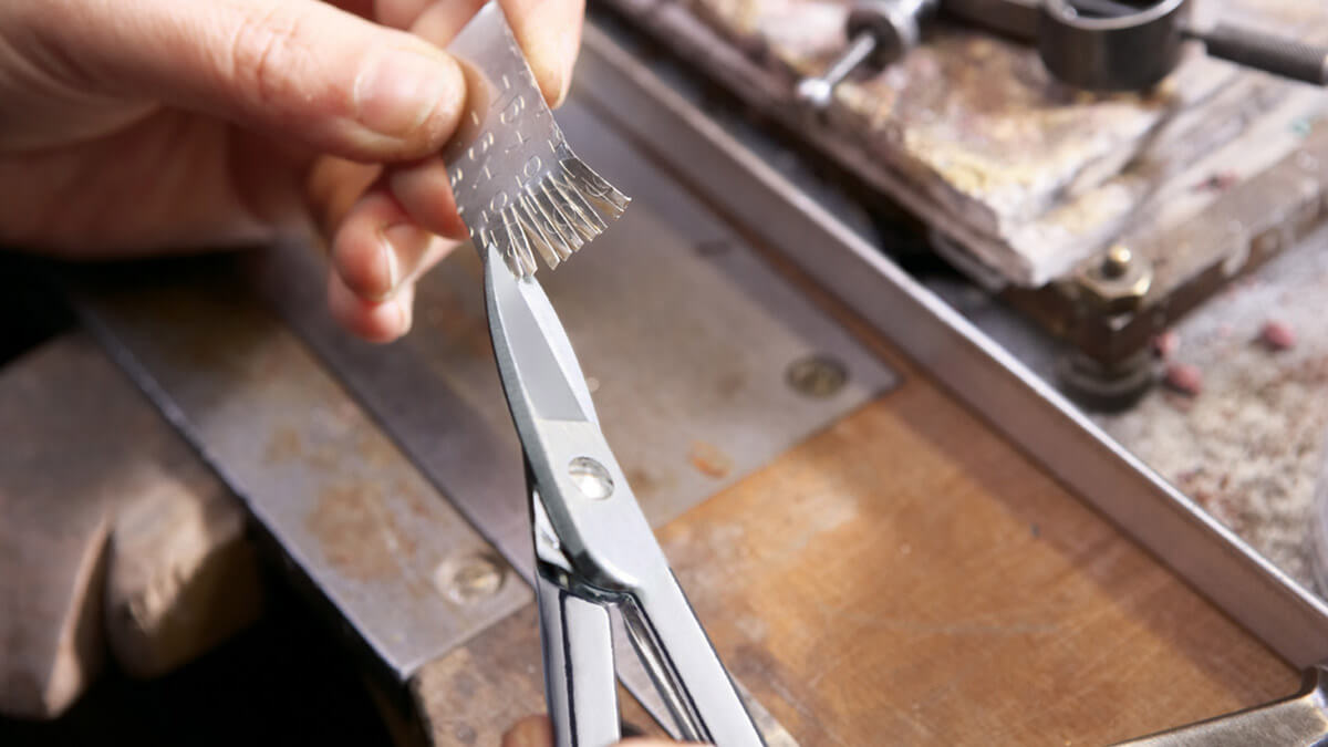 kéo cắt tấm thép