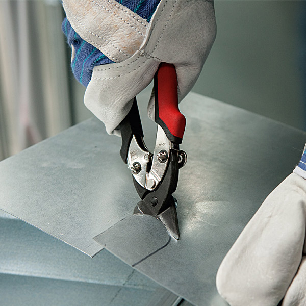 D15A Kéo cắt tôn và kim loại tấm dày 1mm, dài 180mm Bessey