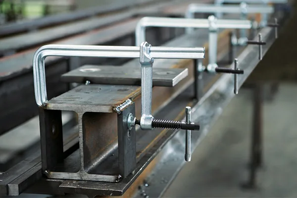 GS-K All‑steel screw clamp with tommy bar 3