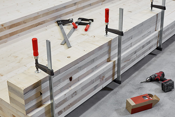 TGKR Heavy duty screw clamp with wooden handle 2