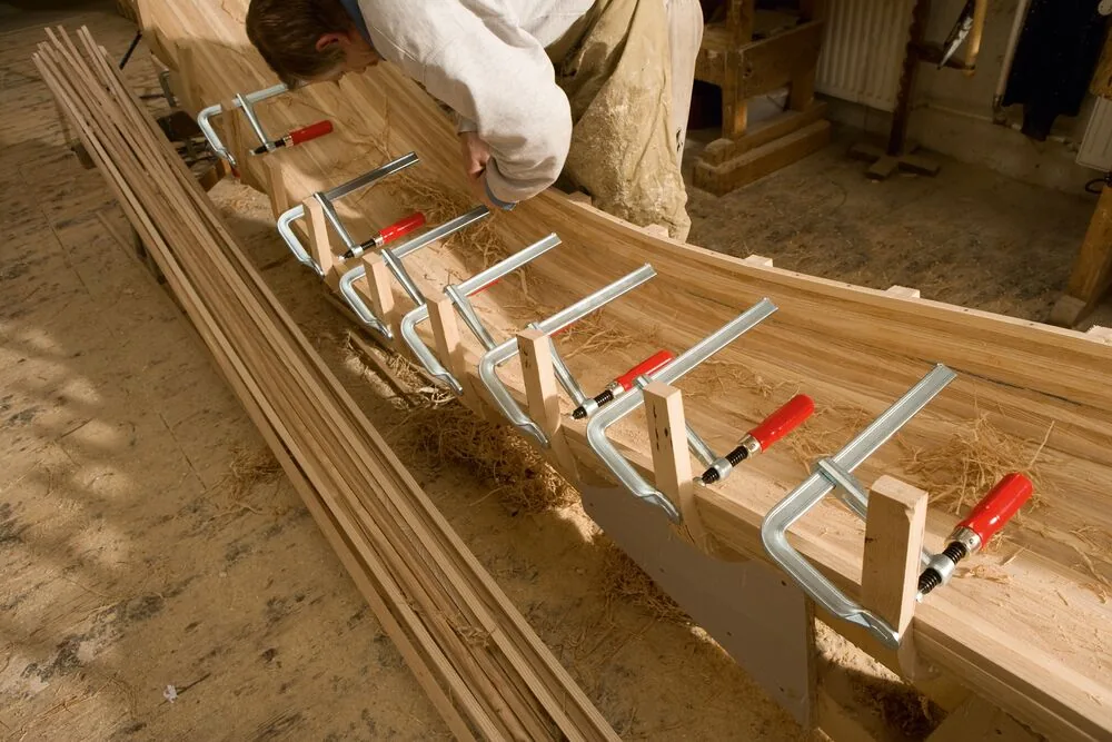 F-образная струбцина цельностальная BESSEY GZ30-10, с деревянной рукояткой, раскрытие 300 мм, усилие зажима 6.000 Н thumbnail 8