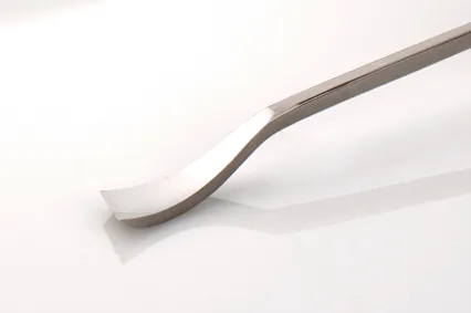 Đục điêu khắc lưỡi vát phải Kirschen 31230-, mũi phẳng số 1 với tay cầm bát giác thumbnail 3