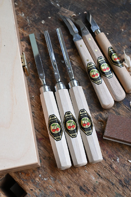 Kerbschnitzbeitelsatz im Holzkasten | 7-teilig thumbnail 3