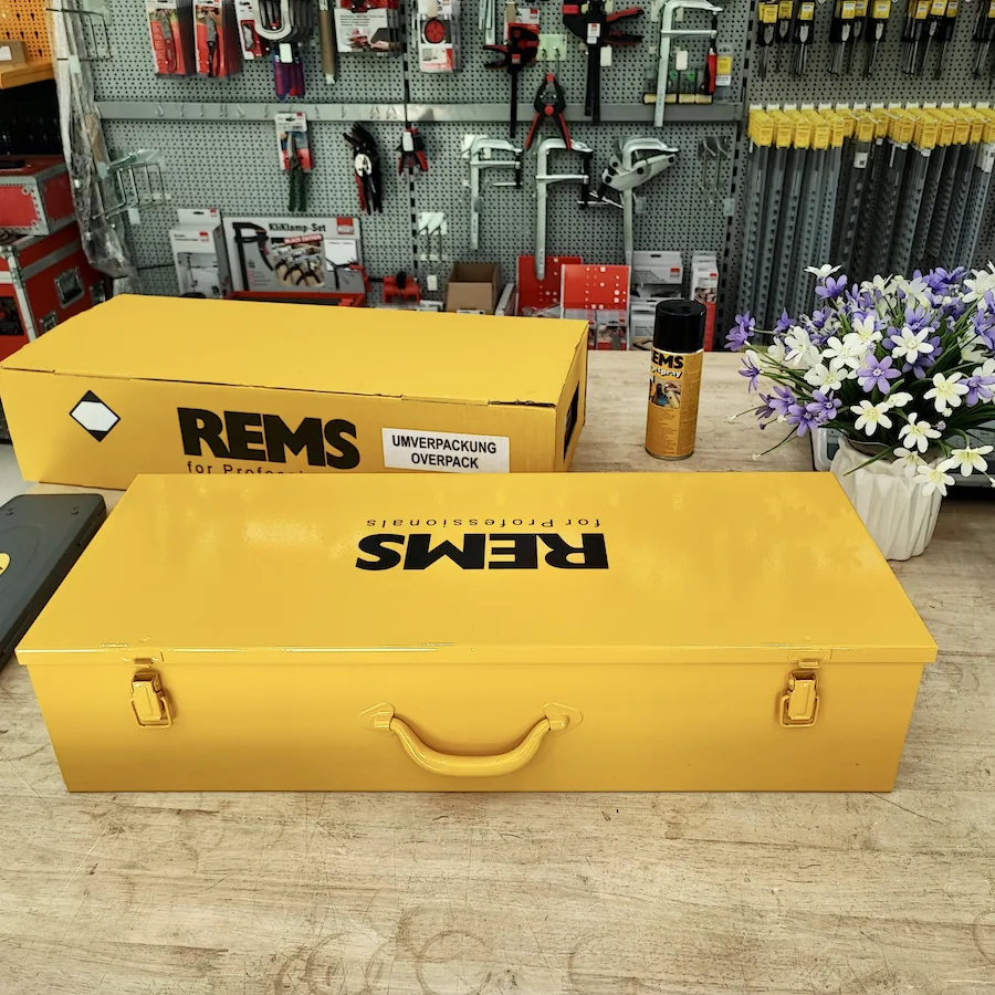 164250 Vali chuyên dụng bằng thép, rỗng ruột, sơn tĩnh điện 092910