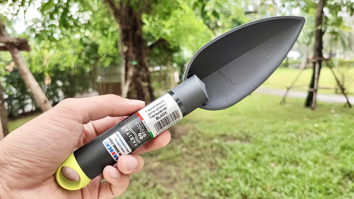 8827.G41 Narrow-blade transplanter, pointed tip, fiberglass, black 090222