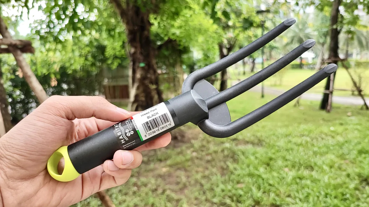 8828.G41 Cào 3 chân màu đen kiểu móng heo 090510