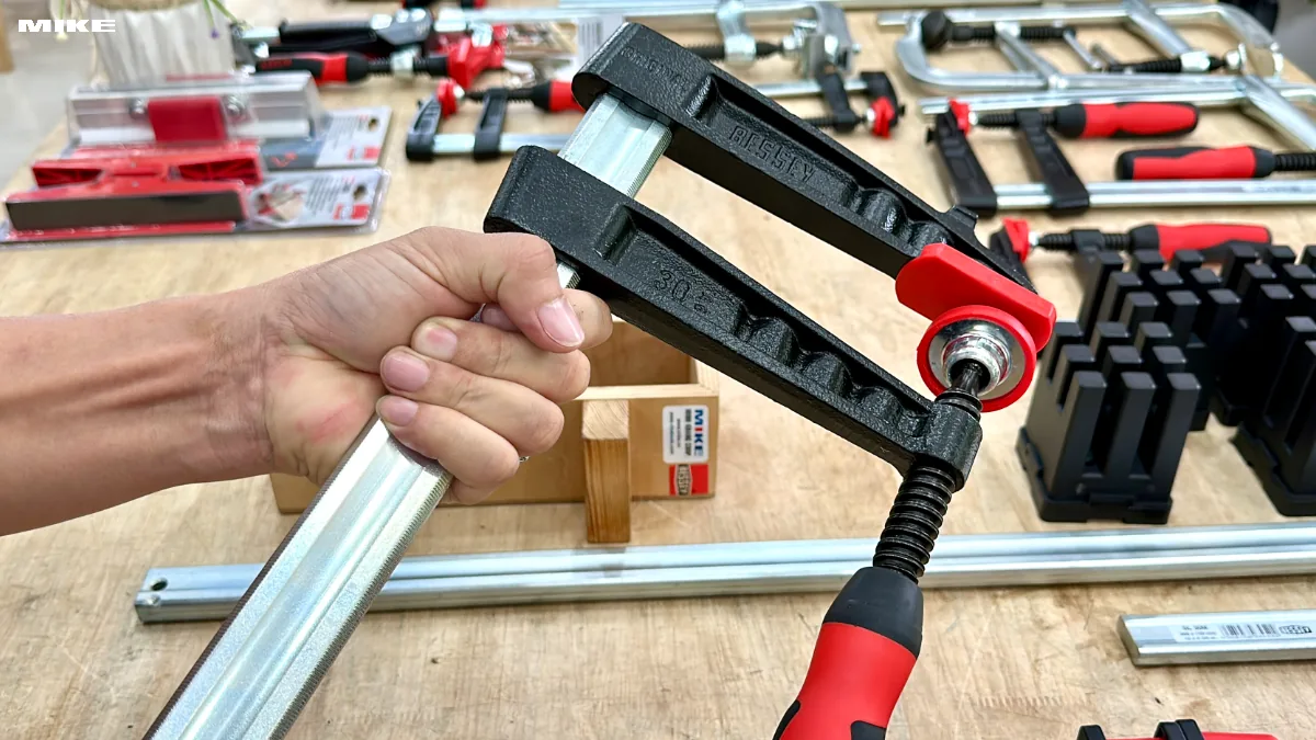 Bessey TG 2K (4)