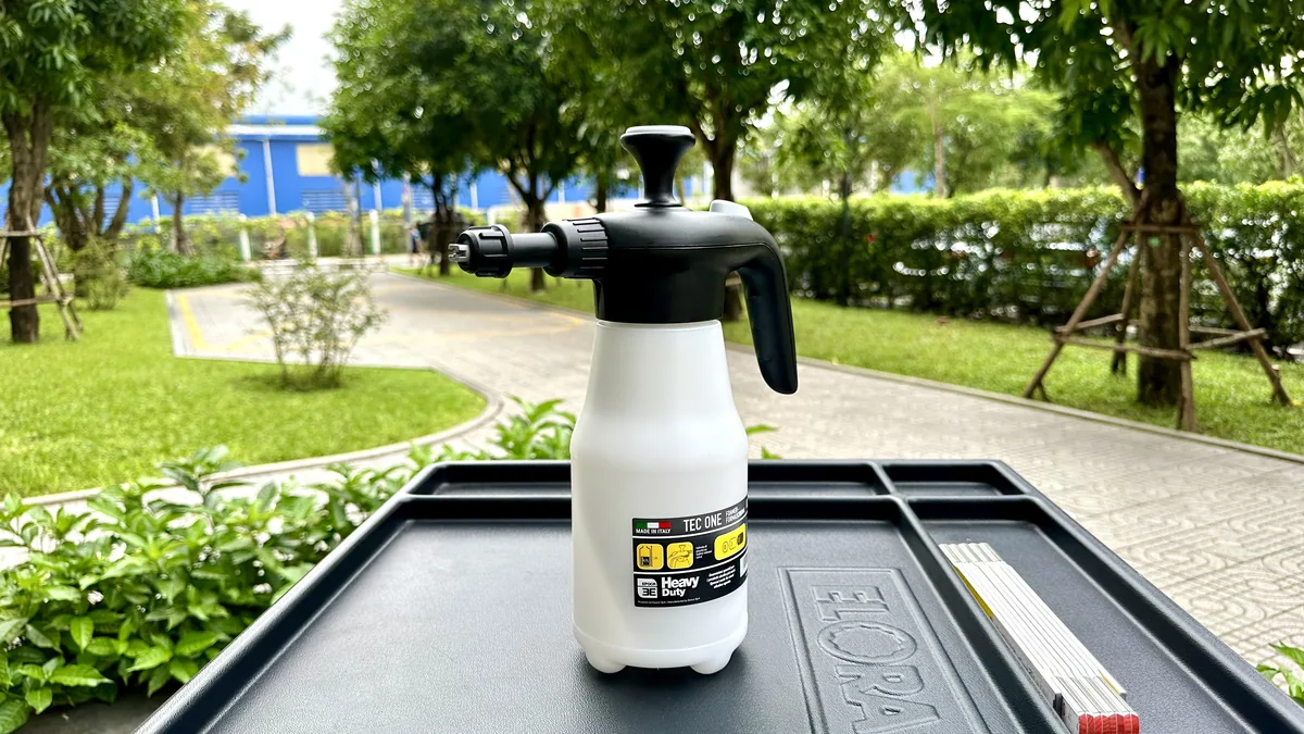 Binh phun bot tuyet TEC one EPDM 5979