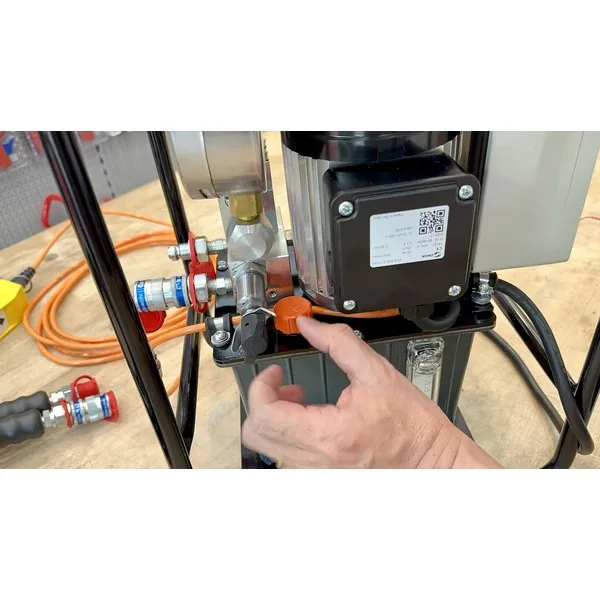 Bơm thủy lực điện Alkitronic LEVA thiết kế nhỏ gọn dễ di chuyển trong công trường