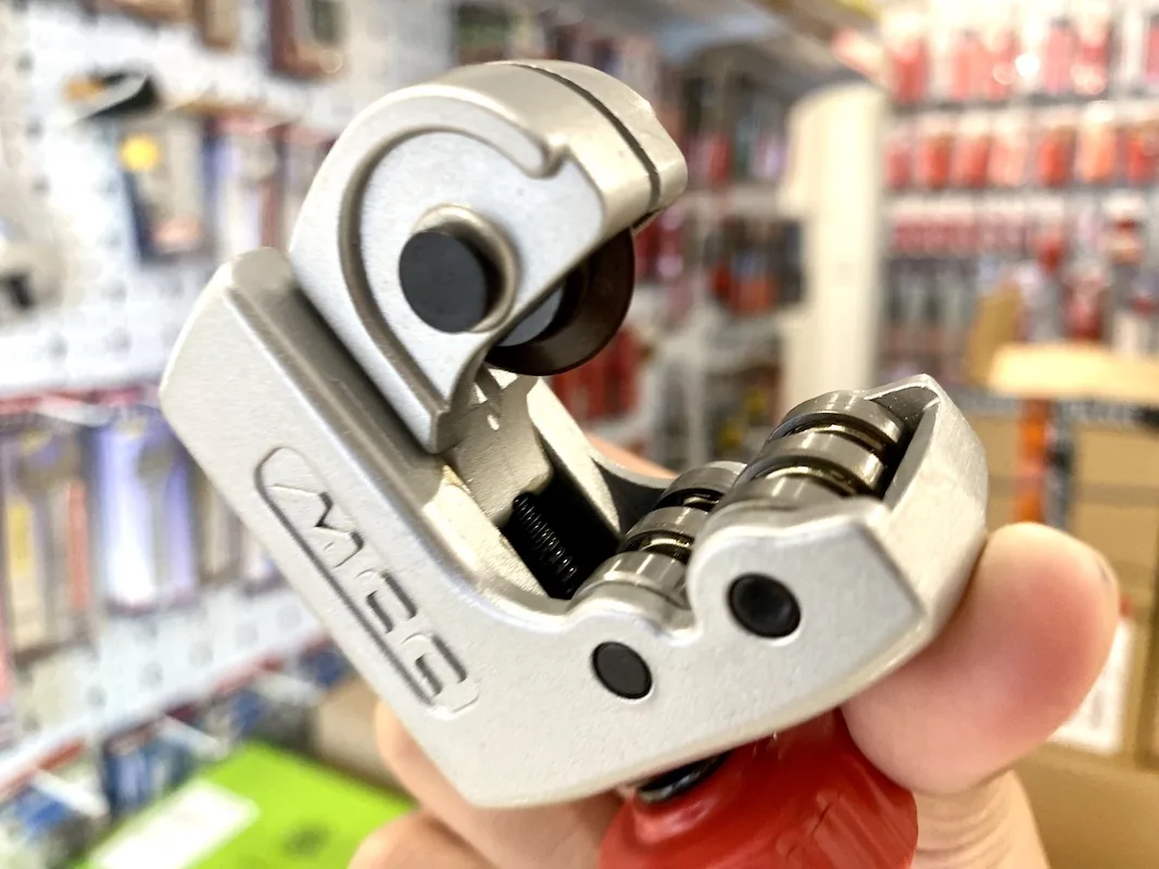 Dụng cụ cắt ống đồng và inox MCC TC-28, khả năng cắt Ø28mm, Made in Japan thumbnail 2