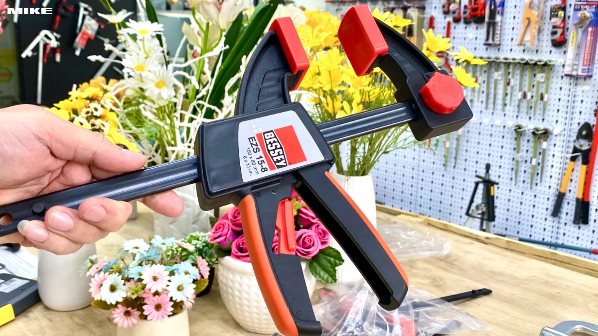 EZS15 8  Cảo kẹp gỗ chữ C 2 ngàm kiểu bóp thả, độ mở 150mm, sâu ngàm 60mm (2)