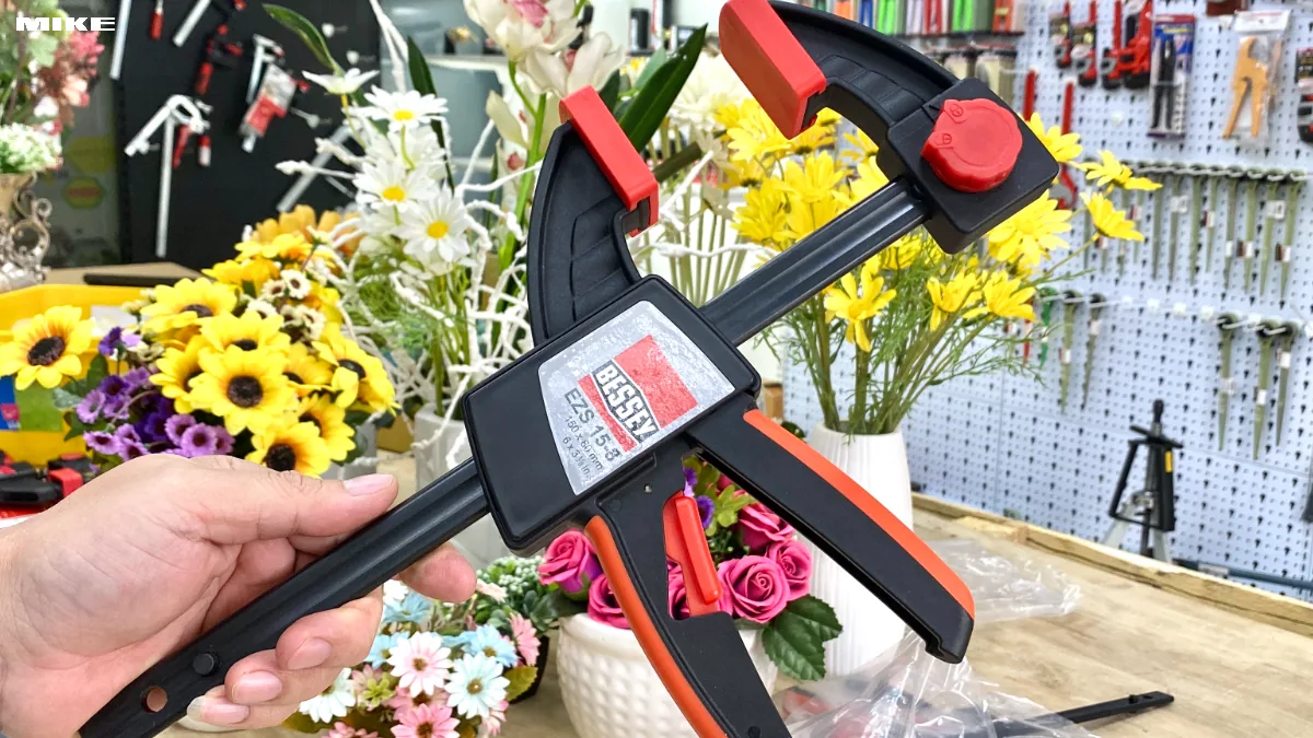 EZS15 8  Cảo kẹp gỗ chữ C 2 ngàm kiểu bóp thả, độ mở 150mm, sâu ngàm 60mm (3)
