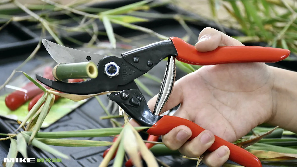 Keo cat canh FELCO 5   Swiss MAde 2603