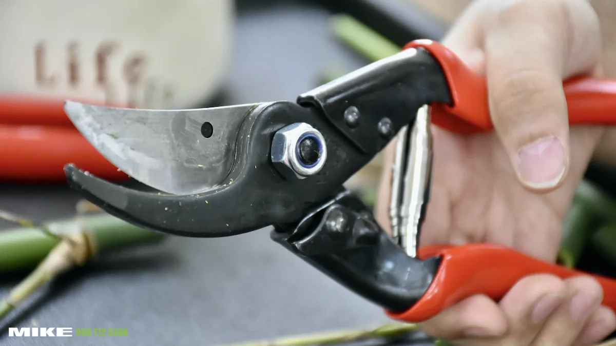 Keo cat canh FELCO 5   Swiss MAde 2614