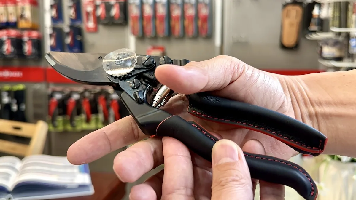 Keo cat canh FELCO 8 Premium 0539