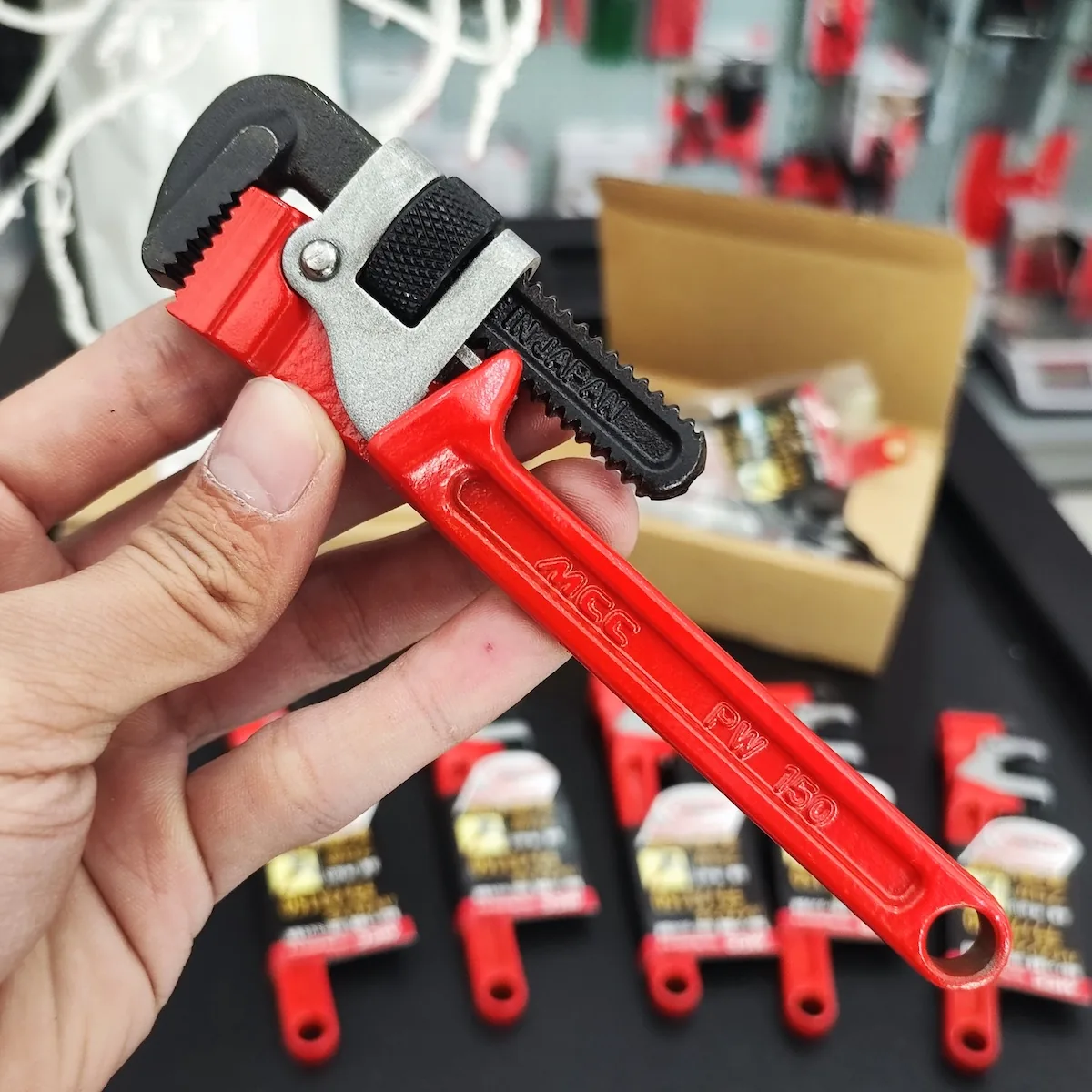 PW AD15   Mỏ lết răng heavy duty, cán bằng thép 095630