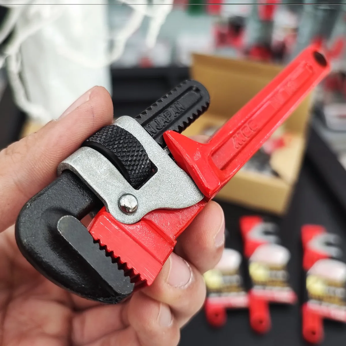 PW AD15   Mỏ lết răng heavy duty, cán bằng thép 095644