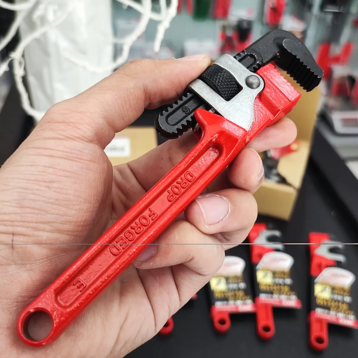 PW AD15   Mỏ lết răng heavy duty, cán bằng thép 095727