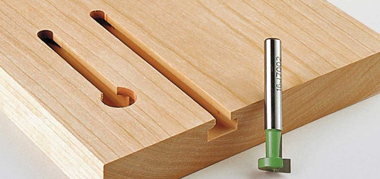 phay rãnh chữ T trên gỗ