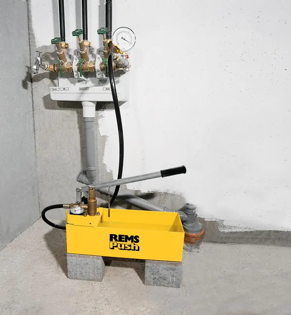 Bơm thử áp 15 bar Push 25 REMS 115002 R, áp suất 1,5 mPa kiểm tra đường ống thumbnail 2