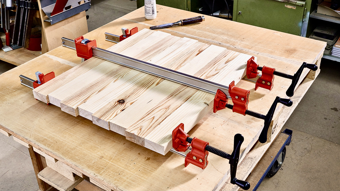 ứng dụng của cảo kẹp gỗ kiểu sập đẩy TL BESSEY