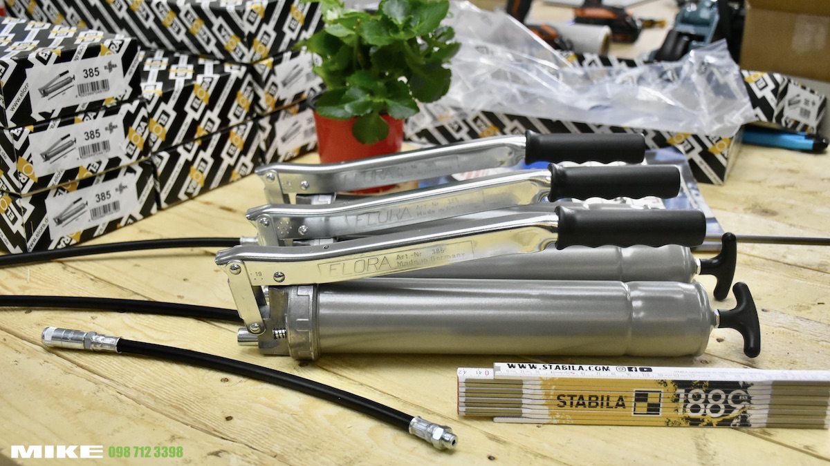 Súng bơm mỡ bò dung tích 500ml sản xuất tại Đức. Vogel Germany.