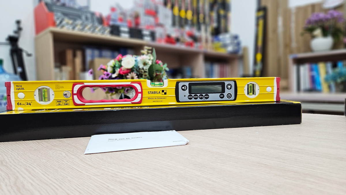 Thước thủy điện tử STABILA 19829 – độ chính xác ±0.05° với công nghệ CAL-FREE