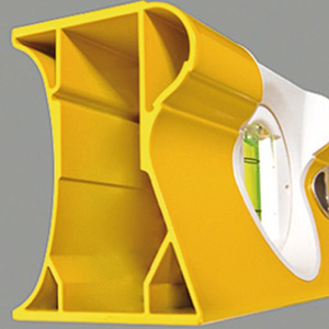 R300 kết cấu siêu chắc, uốn lượn từ 5 thành phần góc cạnh tạo nên chữ R. Thiết kế chuyên dụng cho xây dựng, công trường