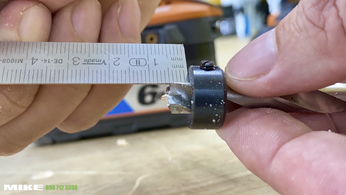 Chỉnh độ sâu mũi khoan gỗ theo mong muốn FAMAG