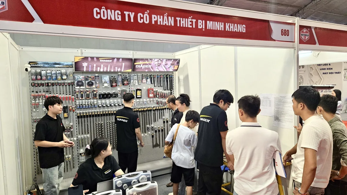 Khách thăm gian hàng của Diager — Triển lãm quốc tế VietBuild 2026