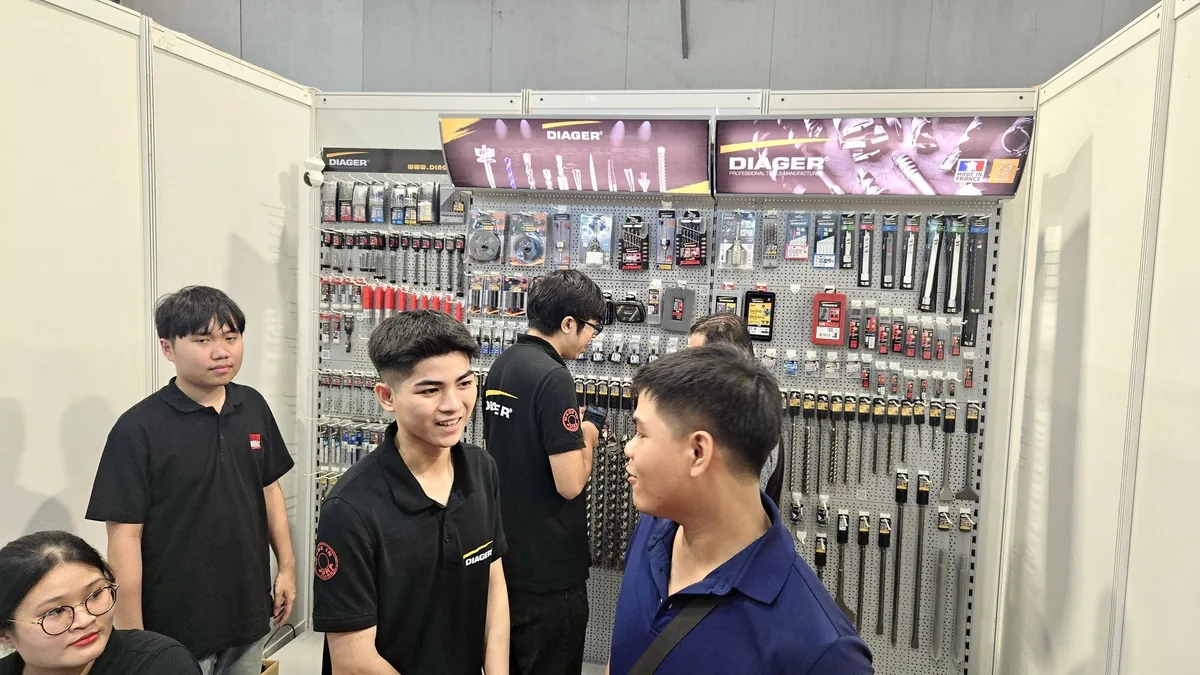 Khách thăm gian hàng của Diager — Triển lãm quốc tế VietBuild 2026 (ảnh 10/15)