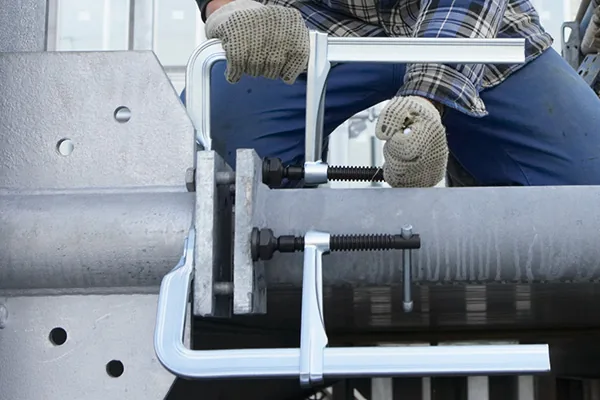 SLM Fitters' clamp 3