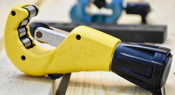 dao cat ống Elora Đức