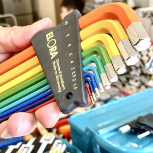 Bộ lục giác đầu bi ELORA 159SKUC gồm 9 cây hệ mét, kích thước 1.5–10mm.