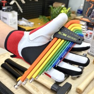 Bộ lục giác đầu bi ELORA 159SKUC tổng trọng lượng 430g, bề mặt mạ niken sáng chống ăn mòn.