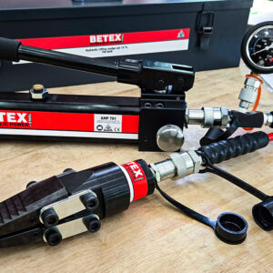 Bộ nêm thủy lực BETEX 15TLSet cho phép điều chỉnh chính xác khoảng nâng, lý tưởng cho cân chỉnh đồng trục và phẳng trong quá trình lắp máy.
