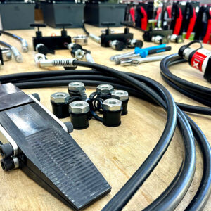 Đầu nêm BETEX 25TLS dùng bơm thủy lực đơn động 700 bar, tương thích hệ thống bơm tay và điện.