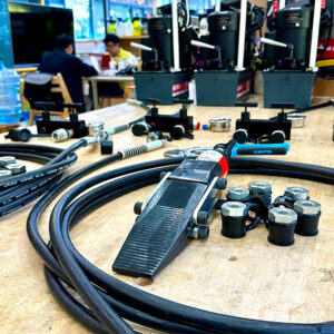 BETEX 25TLS có thể mua dạng đơn lẻ hoặc set kèm bơm, ống thủy lực, đồng hồ áp và manifold.