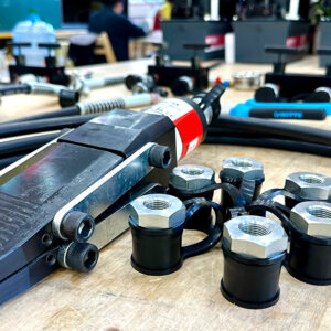 BETEX 25TLS sử dụng thép tôi cường lực, bảo đảm khả năng chịu tải trọng lớn và độ bền trong môi trường công nghiệp.