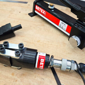 BETEX 15TL vận hành với bơm thủy lực ngoài 700 bar, tương thích bơm tay 2 cấp hoặc bơm điện.