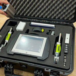 Fixturlaser NXA Pro tích hợp màn hình cảm ứng 6,5 inch, công nghệ hiển thị transreflective chống chói, cho phép hiển thị rõ dưới ánh sáng mạnh. Giao diện biểu tượng trực quan, không cần văn bản.